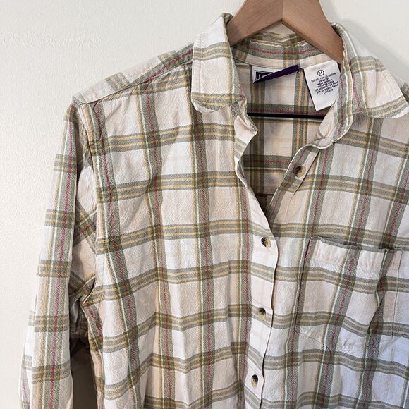 Erika & Co Plaid Button Down Women's Long Sleeve Cream Green Red- Medium - Picture 3 of 6